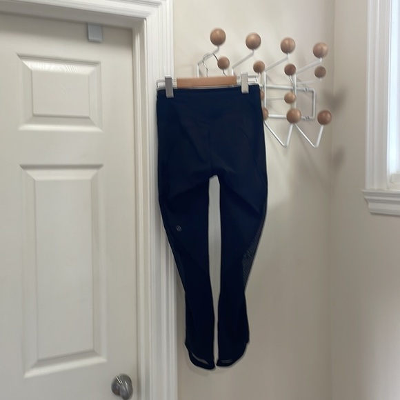 Lululemon - 7/8s Yoga Workout Leggings - Mesh - Black - Size 4 - Picture 5 of 15